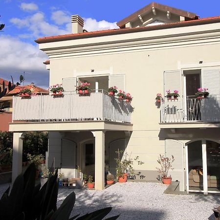 בורדיגרה Guesthouse Villa Jung מראה חיצוני תמונה